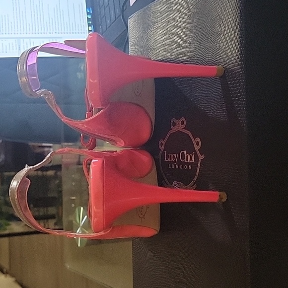 Pumps - Picture 3 of 5